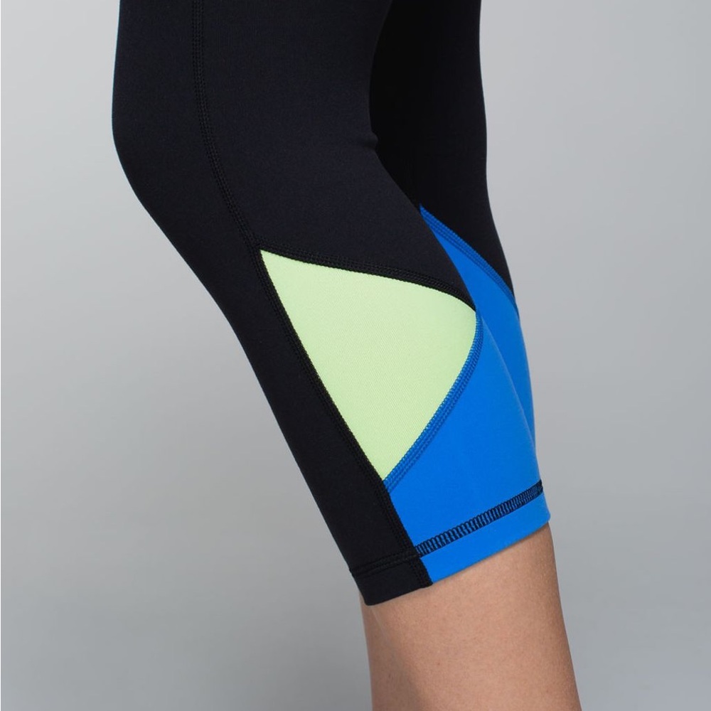 Lululemon Embody Crop Full-on Luon - Picture 3 of 9